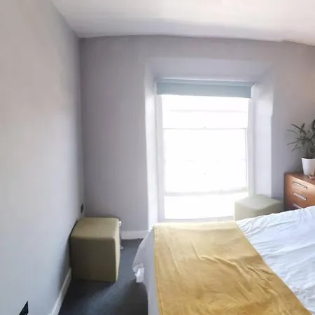 The Townhouse 3* Falmouth